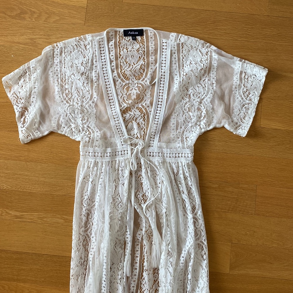 New Vici Pebble Beach Lace Duster Kimono - Picture 5 of 6
